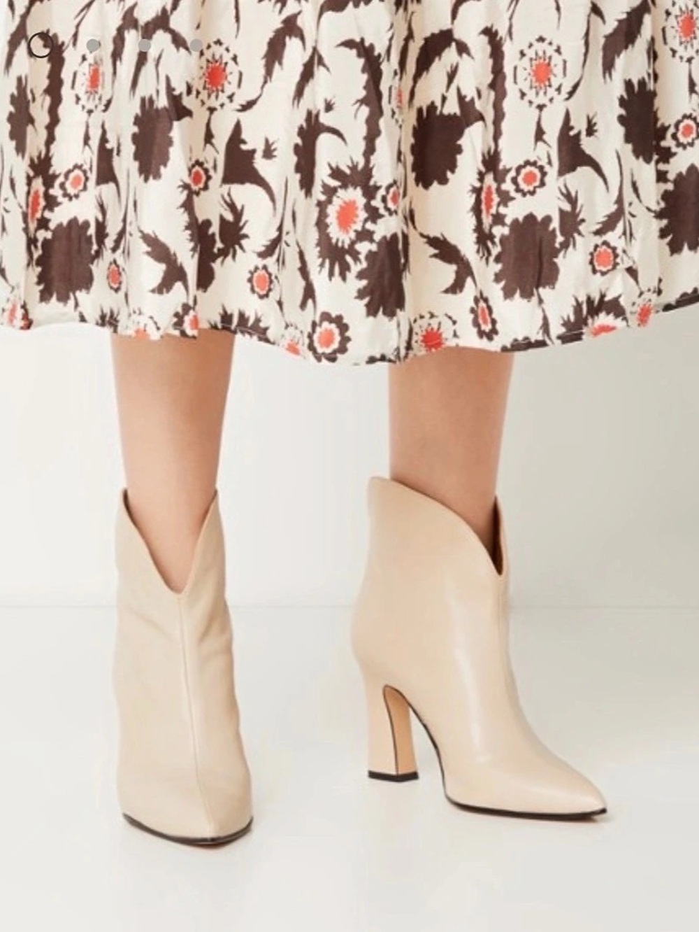 TORAL Betty Bootie Pointed Toe Booties in Ivory Size 6
